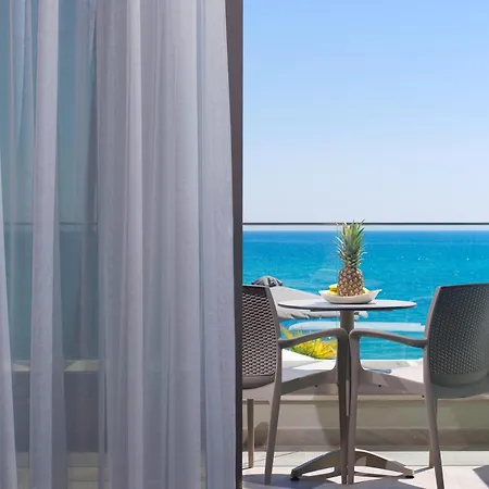 Aegean Infinity Deluxe מלון