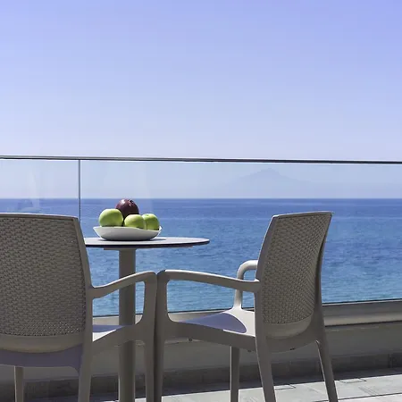 Aegean Infinity Deluxe מלון