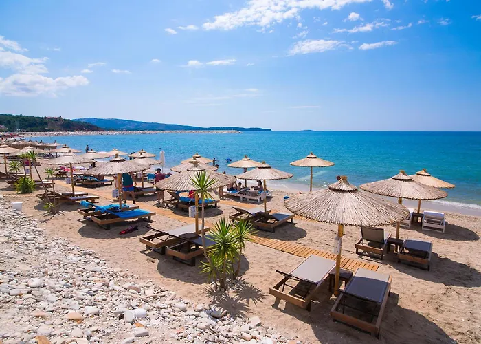 Aegean Infinity Deluxe 4*